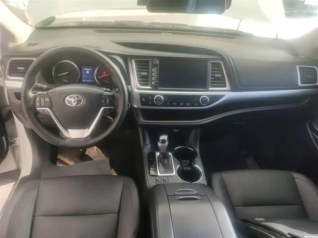 2017 Highlander 2.0T AWD Luxury 7-seater — миниатюра 10
