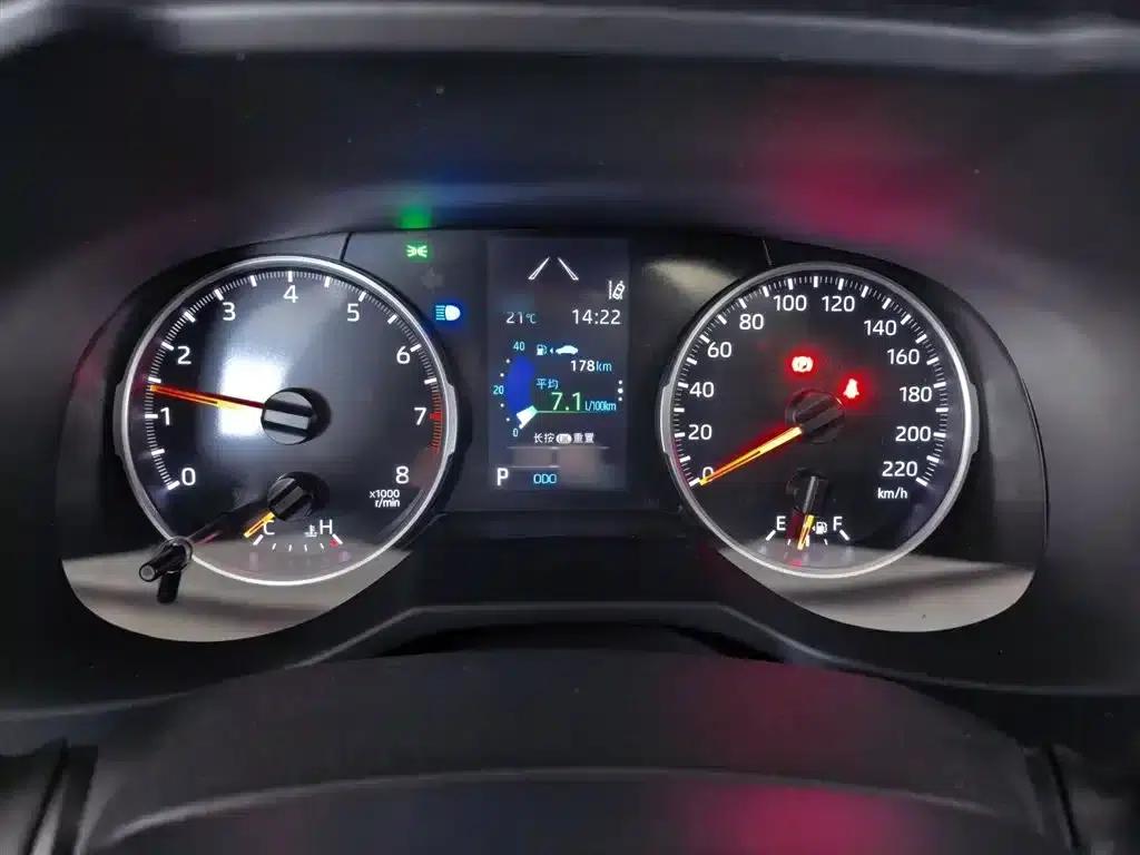 2023 Toyota Highlander 2.0L CVT 2WD Urban Edition — миниатюра 5
