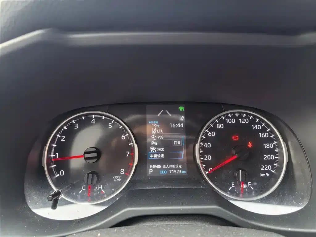 2023 Toyota Highlander 2.0L CVT 2WD Urban Edition — миниатюра 6