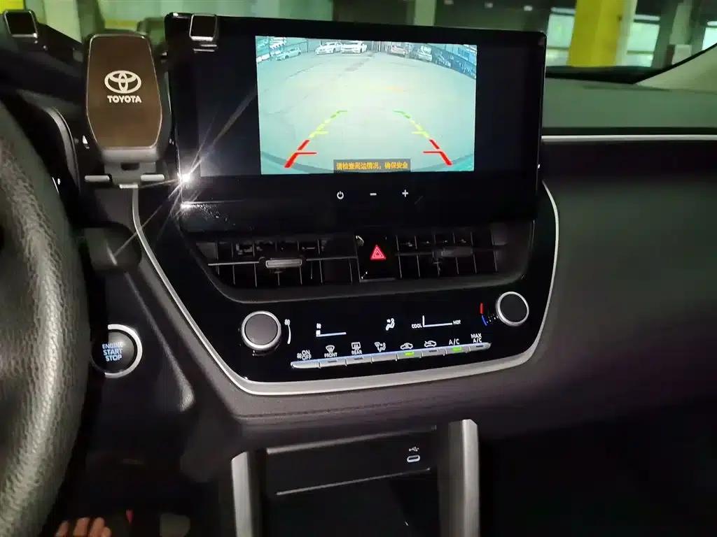 Fenglanda 2023 2.0L CVT Leading Edition — миниатюра 6