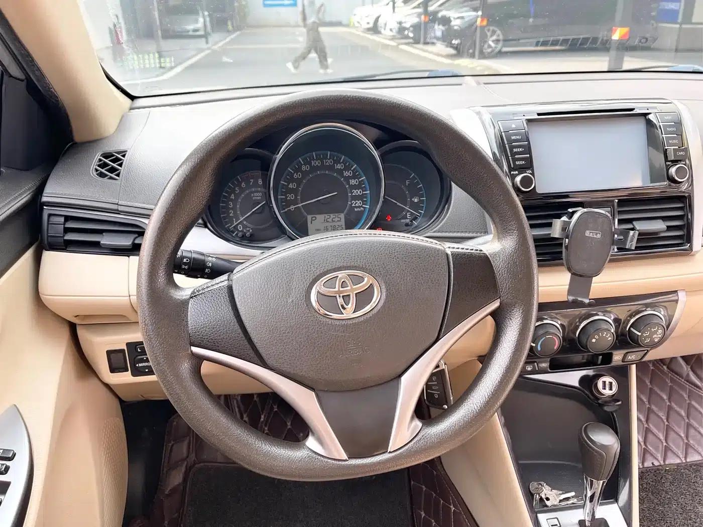 Vios 2014 1.5L Automatic Smart Edition — миниатюра 20