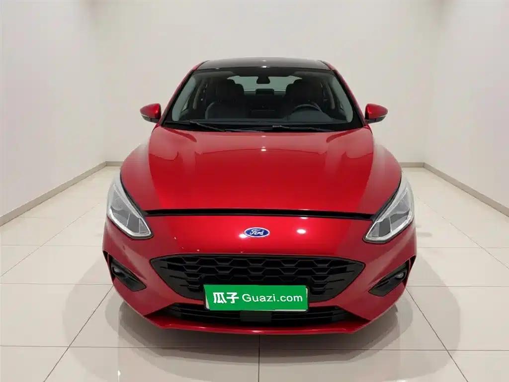 Ford Focus 2020 Hatchback EcoBoost 180 Automatic Trend Edition — миниатюра 3