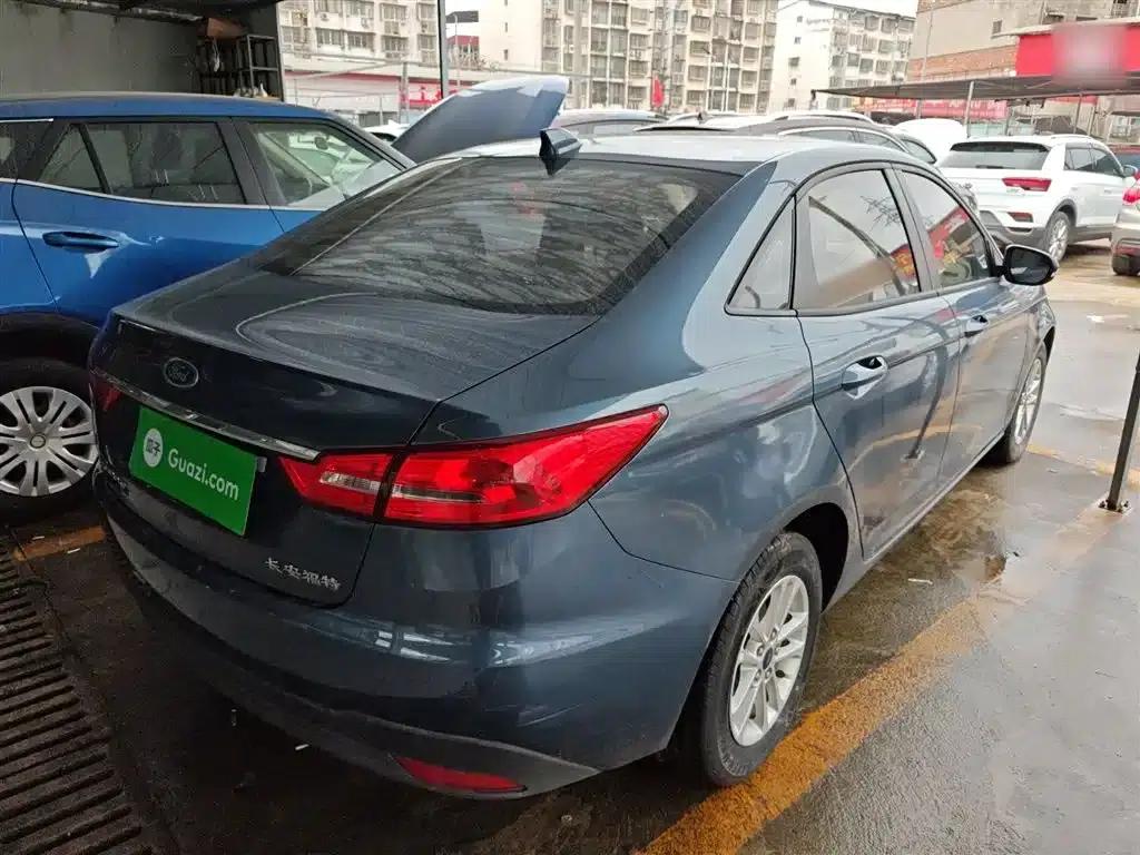 Ford Focus 2019 Facelift 1.5L Manual Premium Edition (Tire Pressure Monitoring) China VI Emission Standard — миниатюра 7