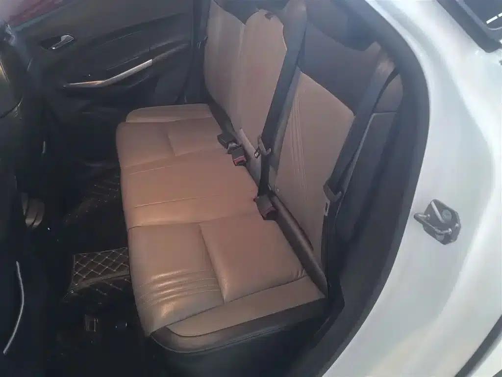 Ford Focus 2019 EcoBoost 125 Automatic Premium Edition — миниатюра 17