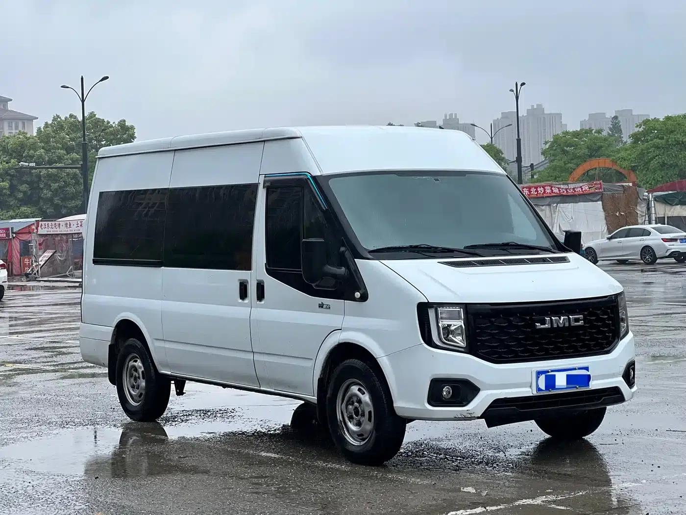 Jiangling Fushun 2023 2.0T Manual Medium Wheelbase Medium Roof Commercial Multi-purpose Passenger Van (7 Seats) — миниатюра 3