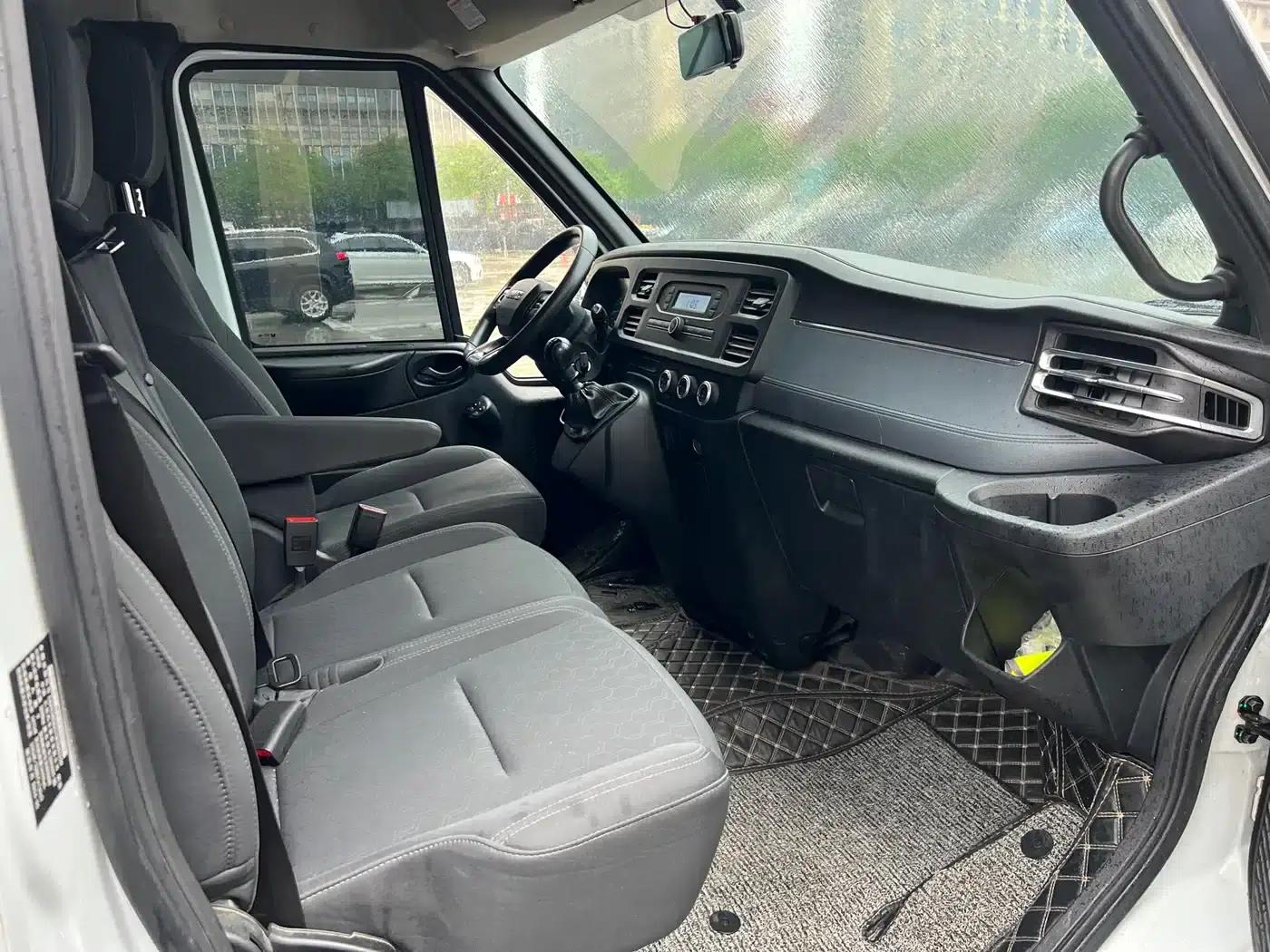 Jiangling Fushun 2023 2.0T Manual Medium Wheelbase Medium Roof Commercial Multi-purpose Passenger Van (7 Seats) — миниатюра 8