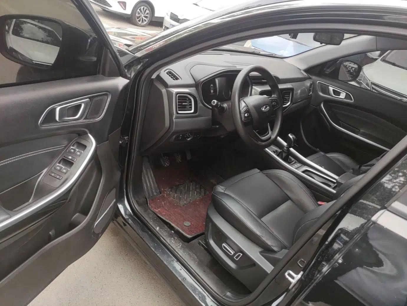 Chery Tiggo 8 2018 1.5 TCI Manual Luxury 5-Seater — миниатюра 19