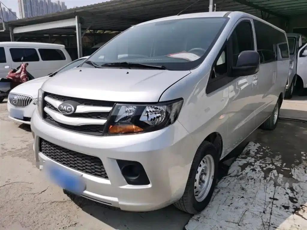 Refine M3 2023 PLUS 1.5T 5/7-seater Classic Edition — миниатюра 2
