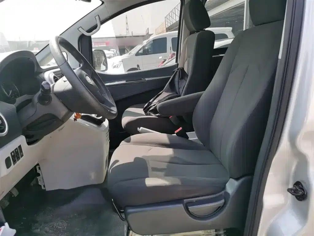 Refine M3 2023 PLUS 1.5T 5/7-seater Classic Edition — миниатюра 11