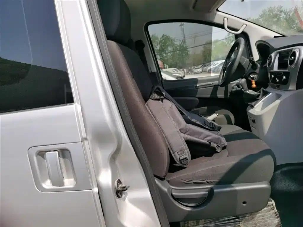 Refine M3 2023 PLUS 1.5T 5/7-seater Classic Edition — миниатюра 20
