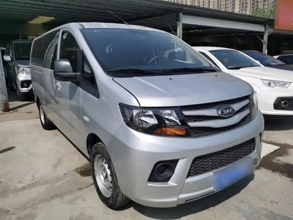 Refine M3 2023 PLUS 1.5T 5/7-seater Classic Edition — миниатюра 22