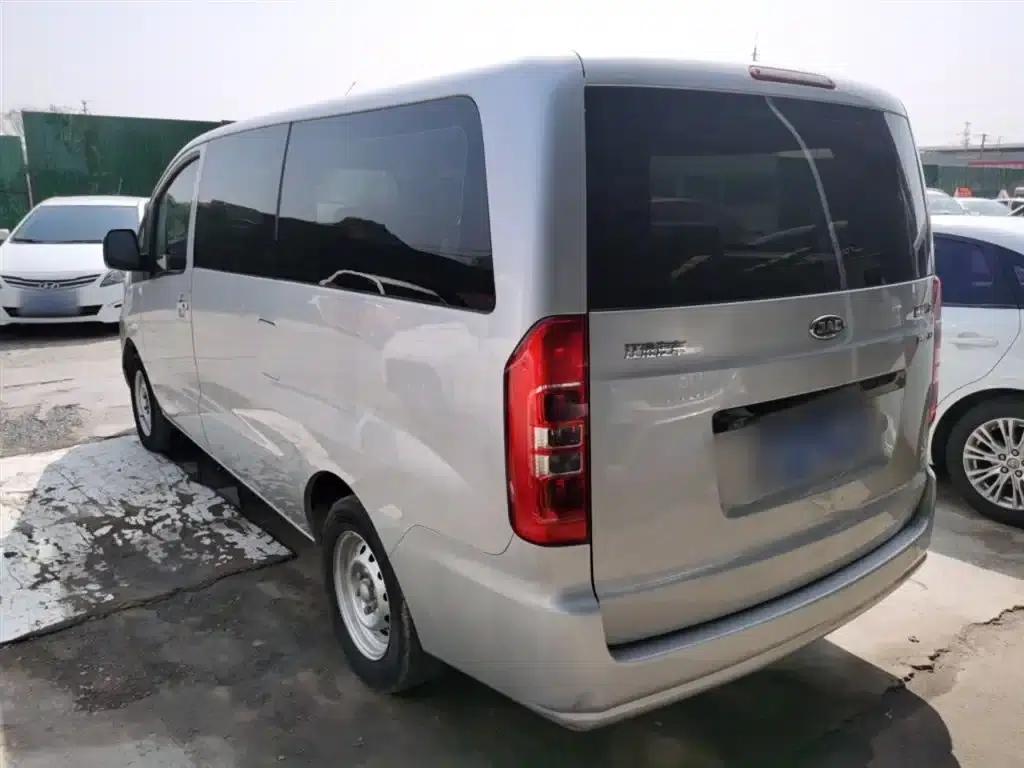 Refine M3 2023 PLUS 1.5T 5/7-seater Classic Edition — миниатюра 23