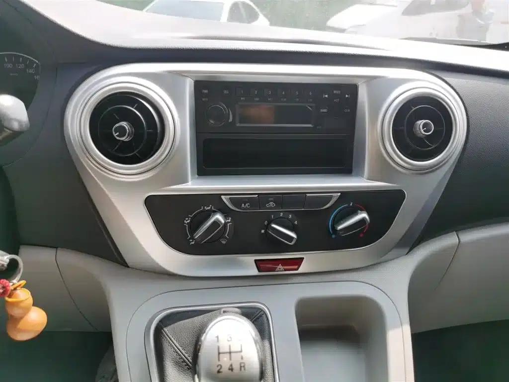 Refine M3 2023 PLUS 1.5T 5/7-seater Classic Edition — миниатюра 9