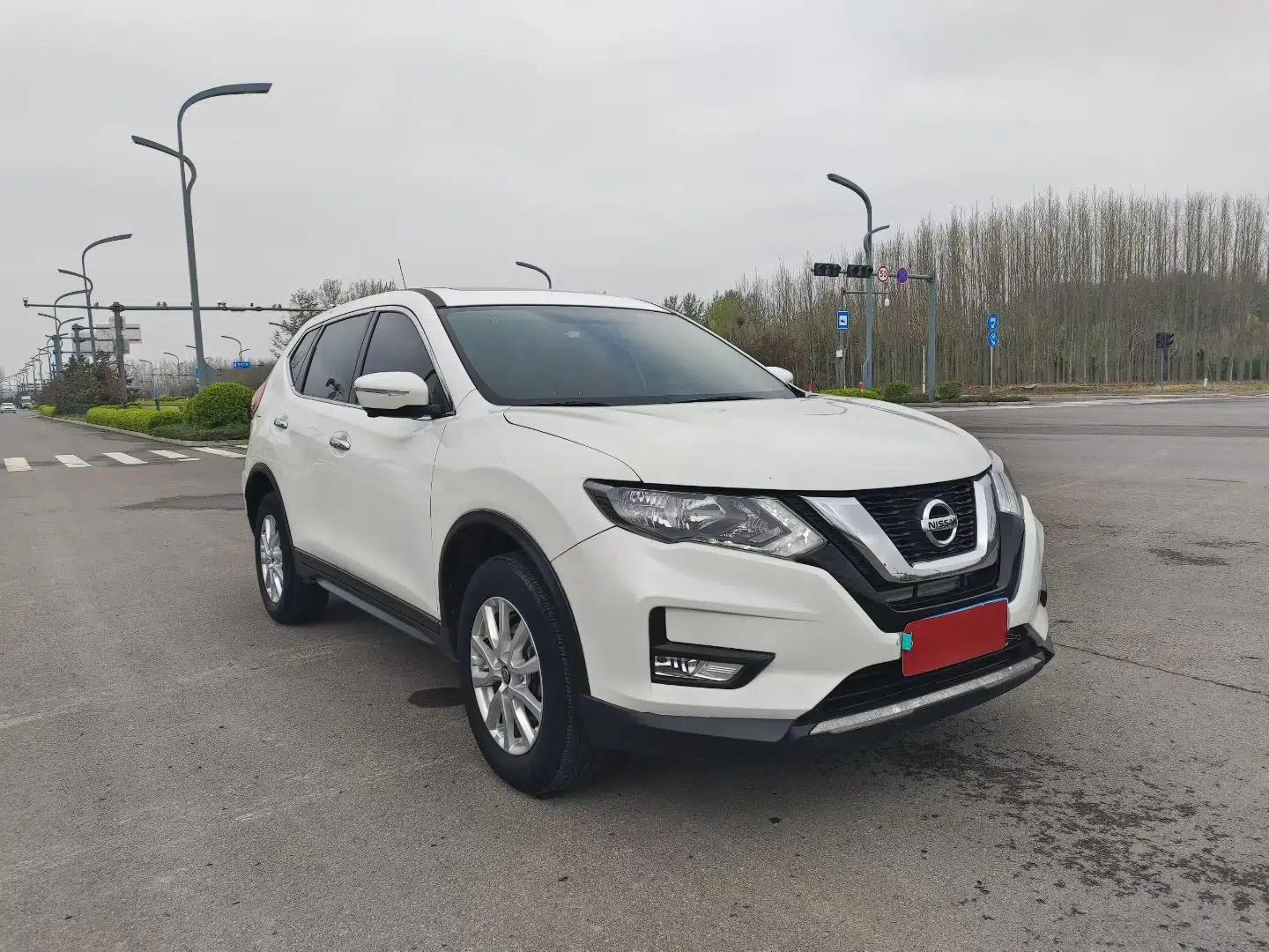 Nissan X-Trail 2017 2.0L CVT Comfort Edition 2WD — миниатюра 3