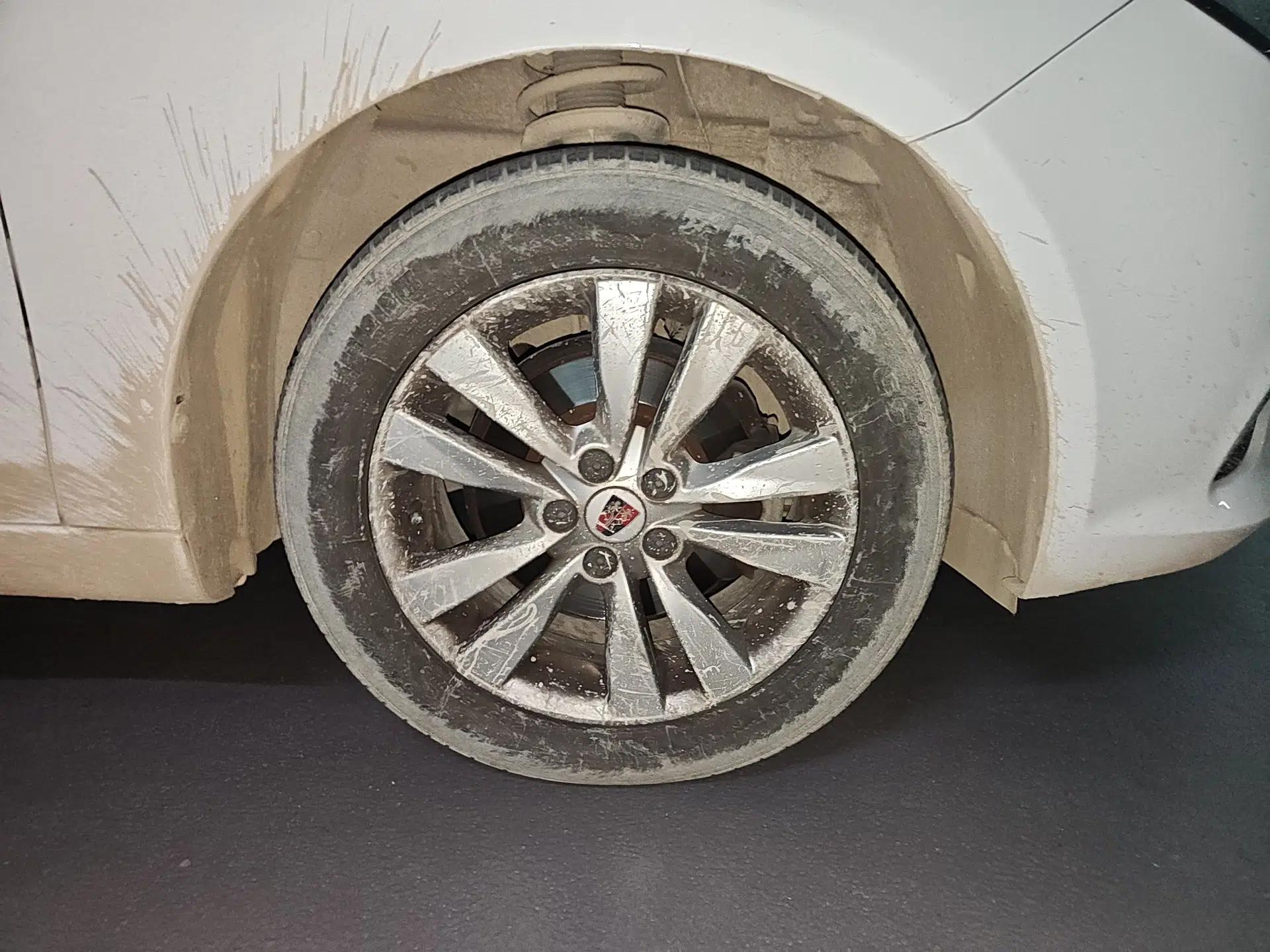 Roewe 360 2018 PLUS 1.5L Automatic Luxury Edition — миниатюра 8