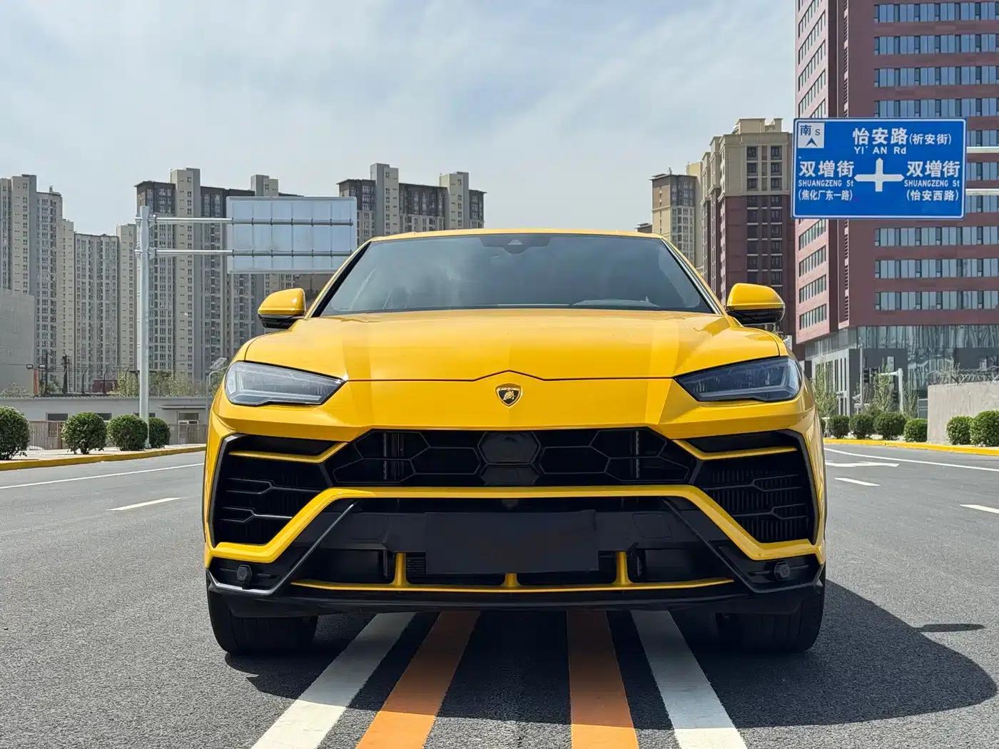 2021 Urus 4.0T V8 — миниатюра 2