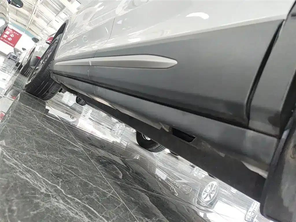 2022 Toyota Adventurer Facelift 2.0T 2WD Premium Edition — миниатюра 21