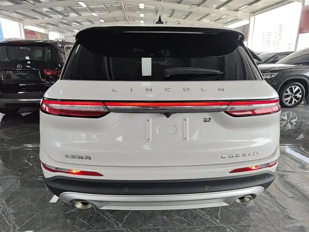 2022 Toyota Adventurer Facelift 2.0T 2WD Premium Edition — миниатюра 4