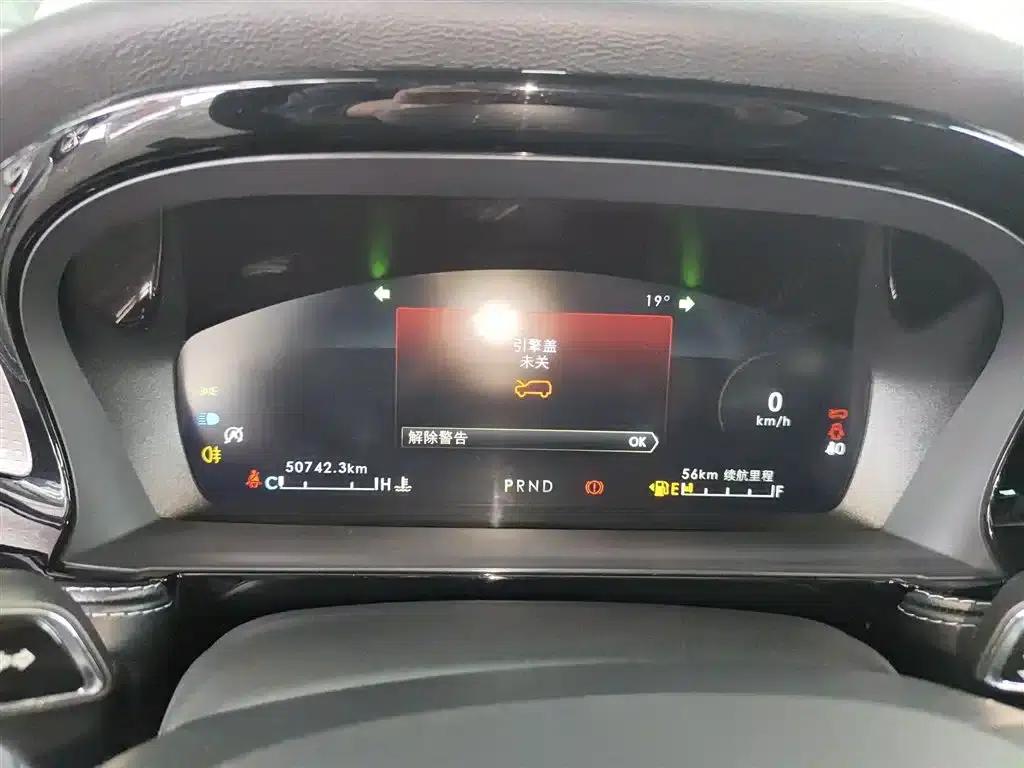2022 Toyota Adventurer Facelift 2.0T 2WD Premium Edition — миниатюра 8