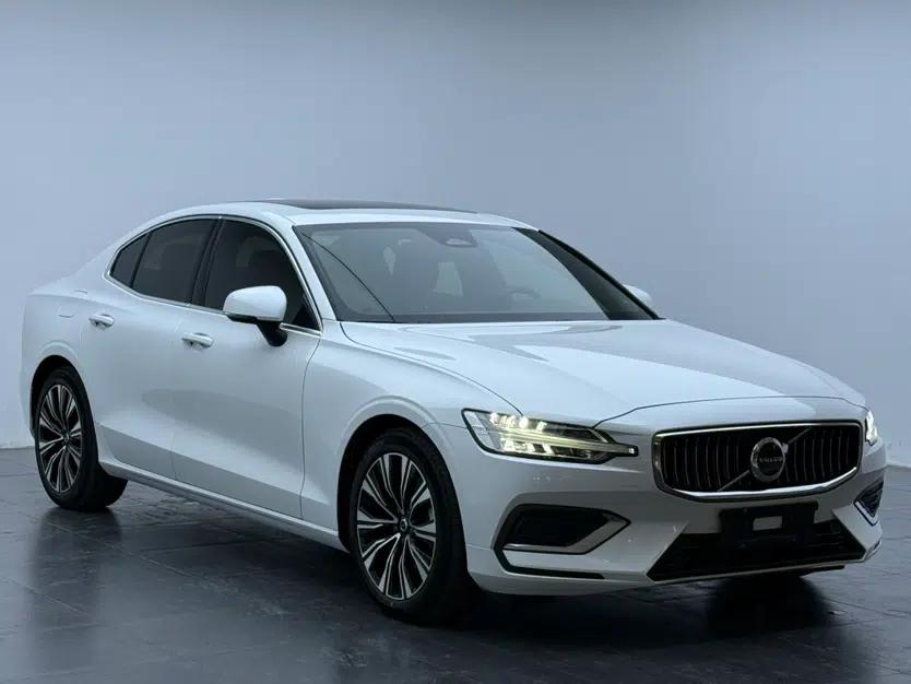 Volvo S60 2023 B4 Zhiyuan Luxury Edition — миниатюра 9