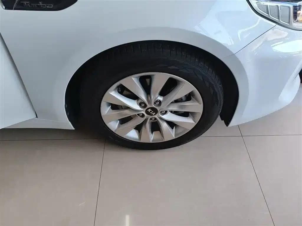 Kia K5 2016 1.6T Automatic LUX — миниатюра 23