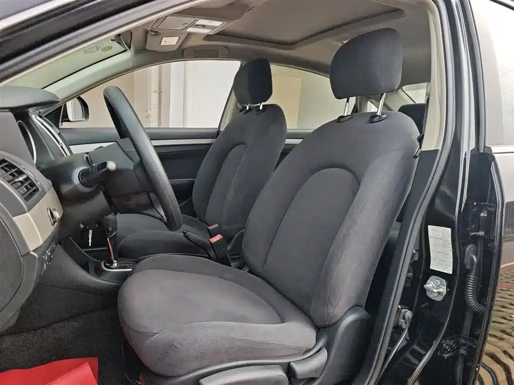 Nissan Sylphy 2019 Classic 1.6XE+ CVT Intelligent Leading Edition — миниатюра 11