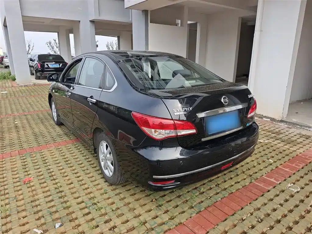Nissan Sylphy 2019 Classic 1.6XE+ CVT Intelligent Leading Edition — миниатюра 23