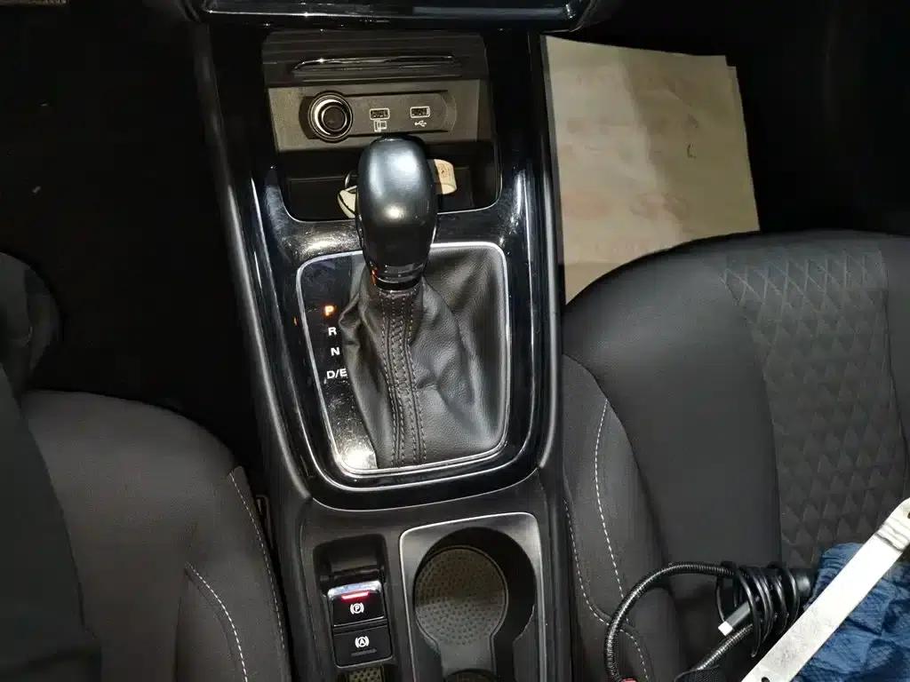 Roewe i5 2020 1.5L Automatic 4G Connected Leading Edition — миниатюра 14