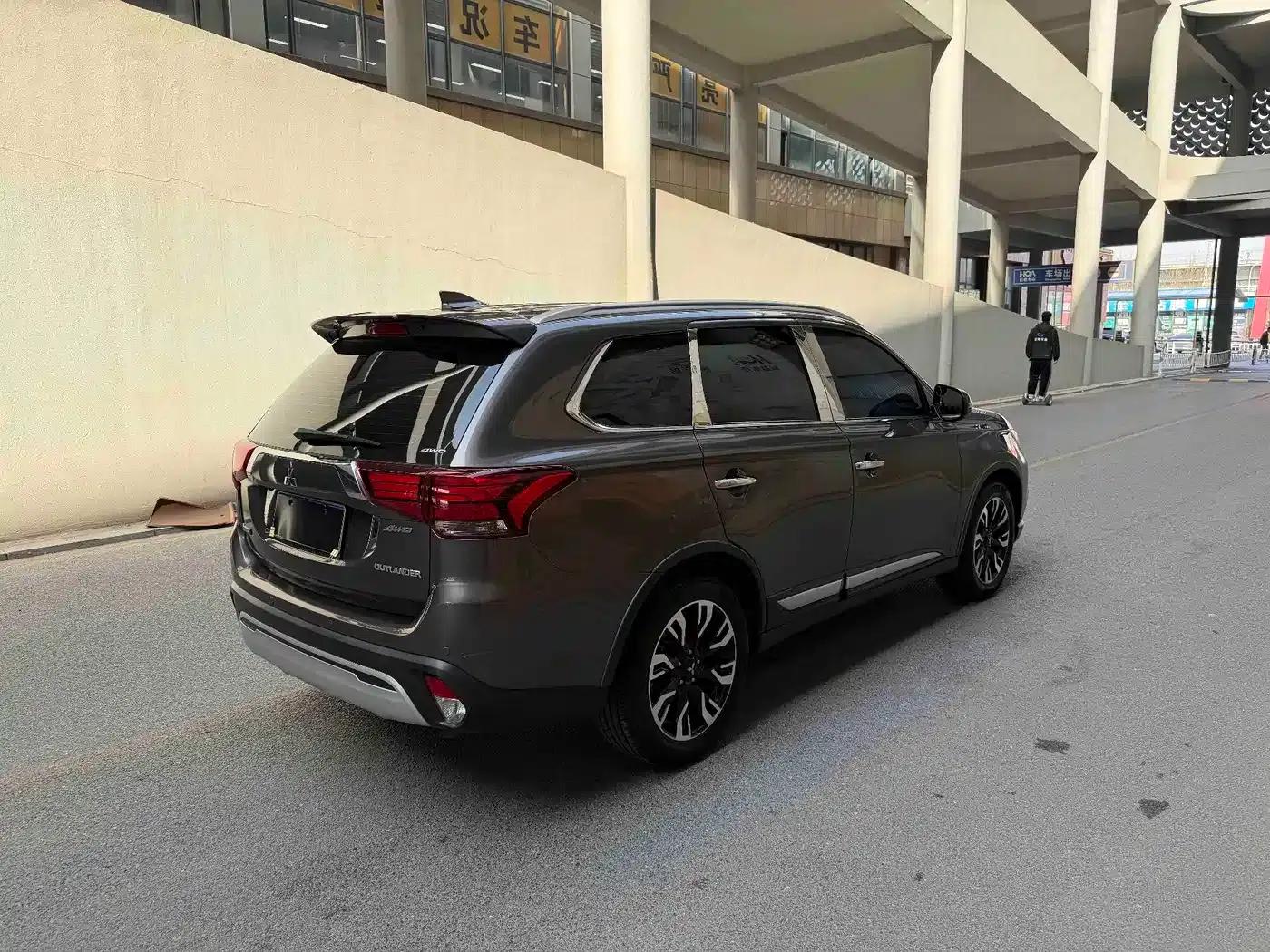 Outlander 2019 2.4L 4WD Enjoy Edition 5-seater National VI Emission Standard — миниатюра 6