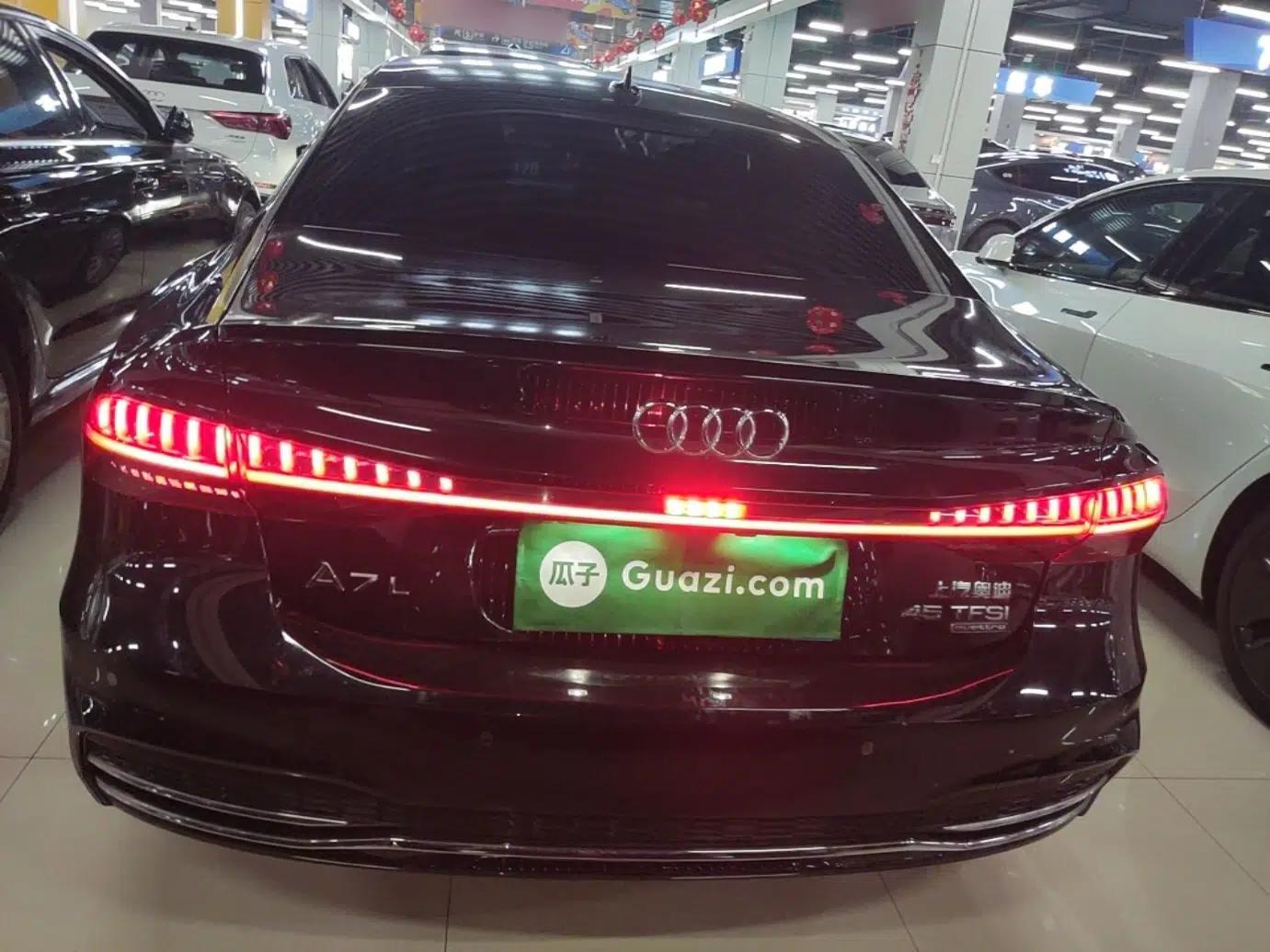 Audi A7L 2024 45TFSI S-line Dream-Building Edition Flow Crystal Package — миниатюра 5