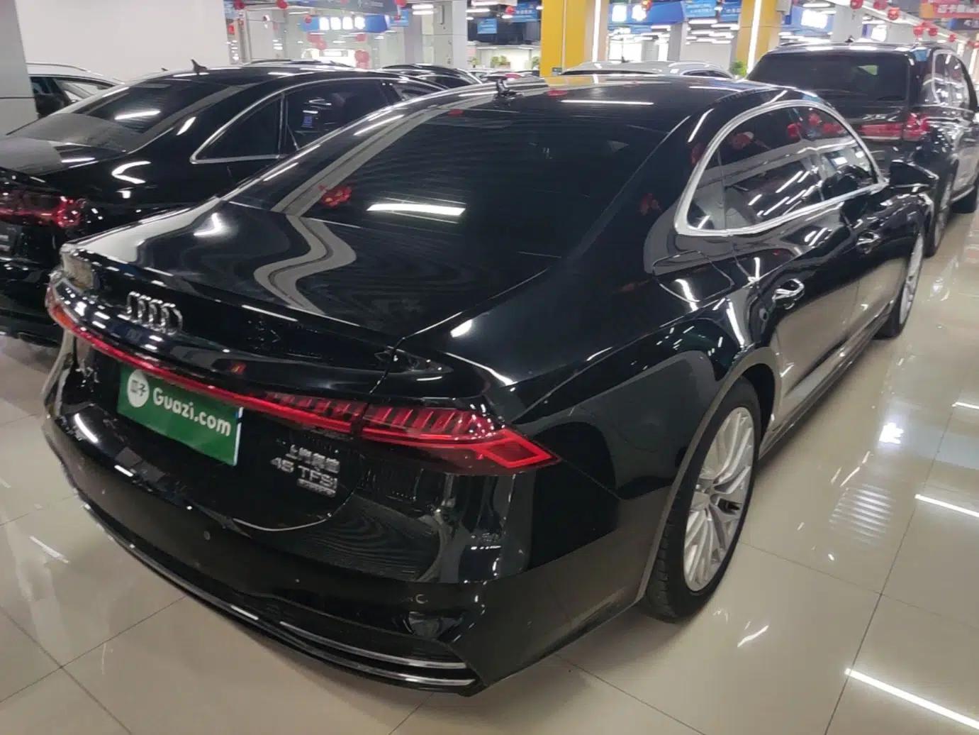 Audi A7L 2024 45TFSI S-line Dream-Building Edition Flow Crystal Package — миниатюра 6