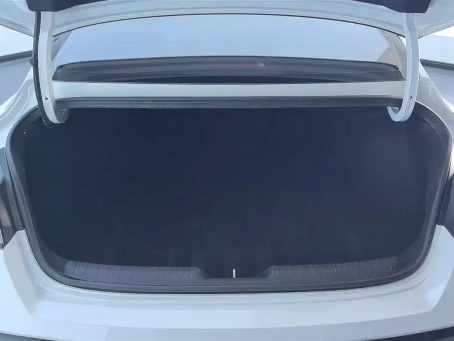 Hyundai Elantra 2023 1.5L CVT GLX Elite Edition — миниатюра 4