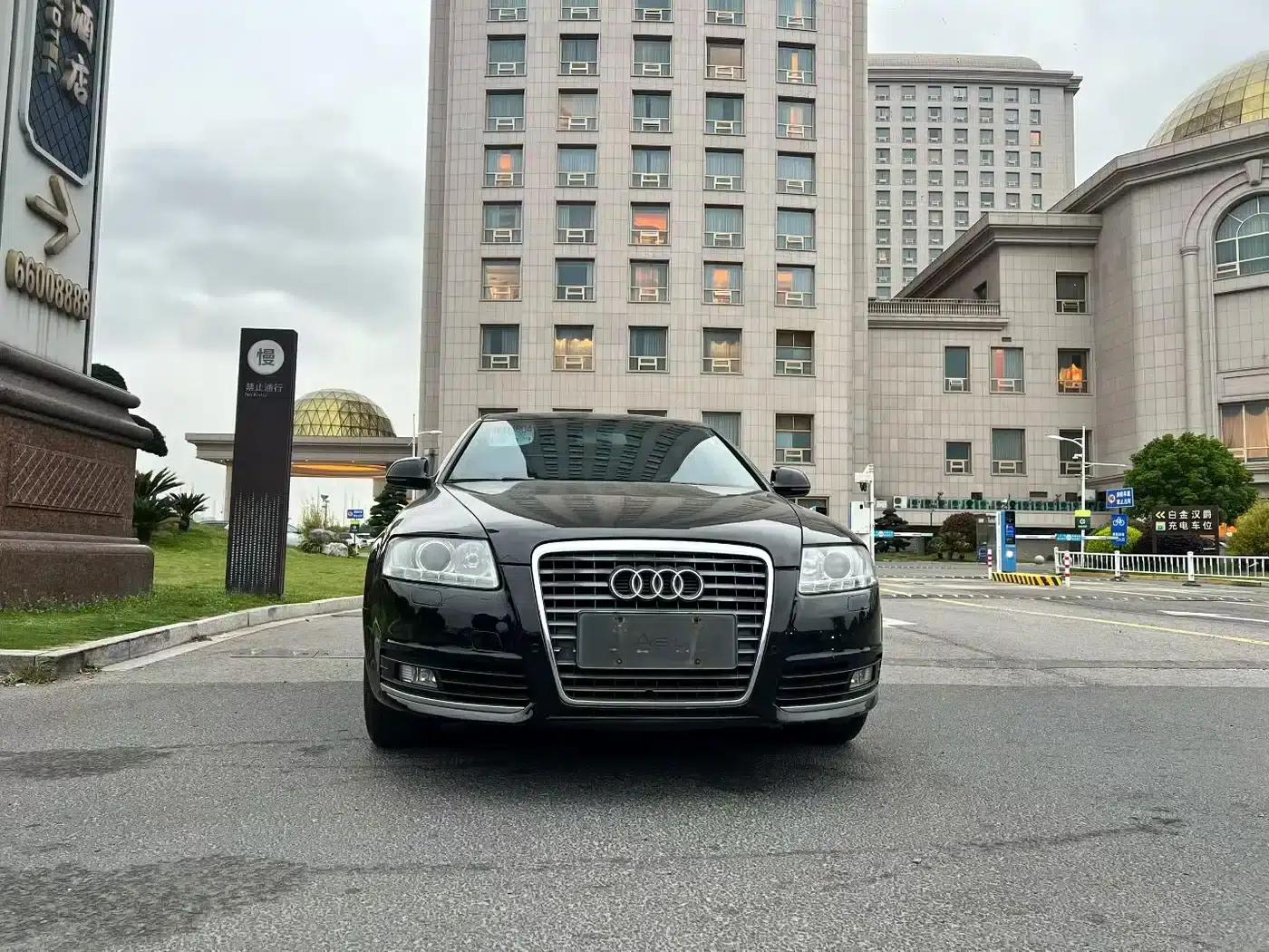 Audi A6L 2009 2.0 TFSI Automatic Standard Edition — миниатюра 2
