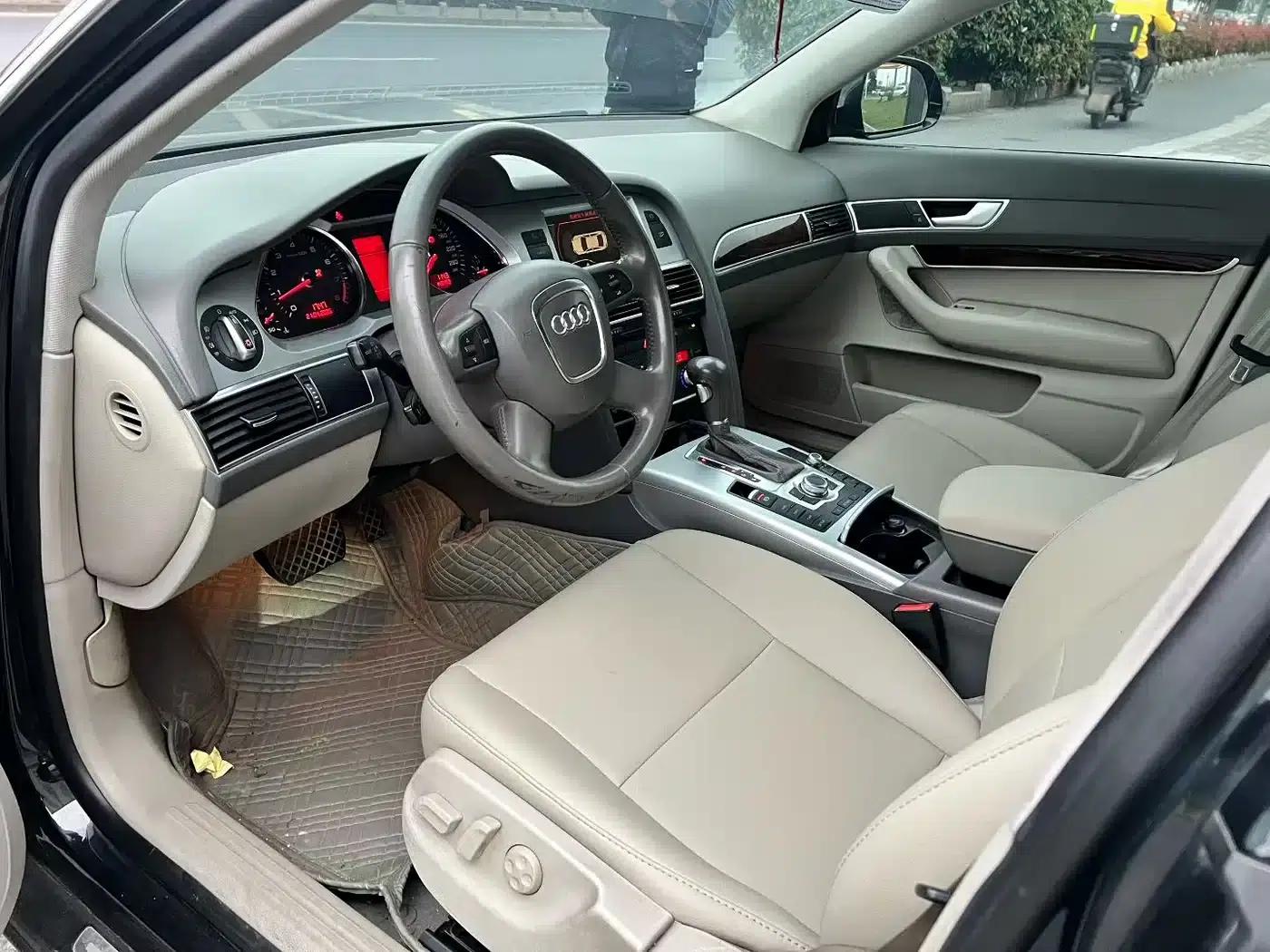 Audi A6L 2009 2.0 TFSI Automatic Standard Edition — миниатюра 4