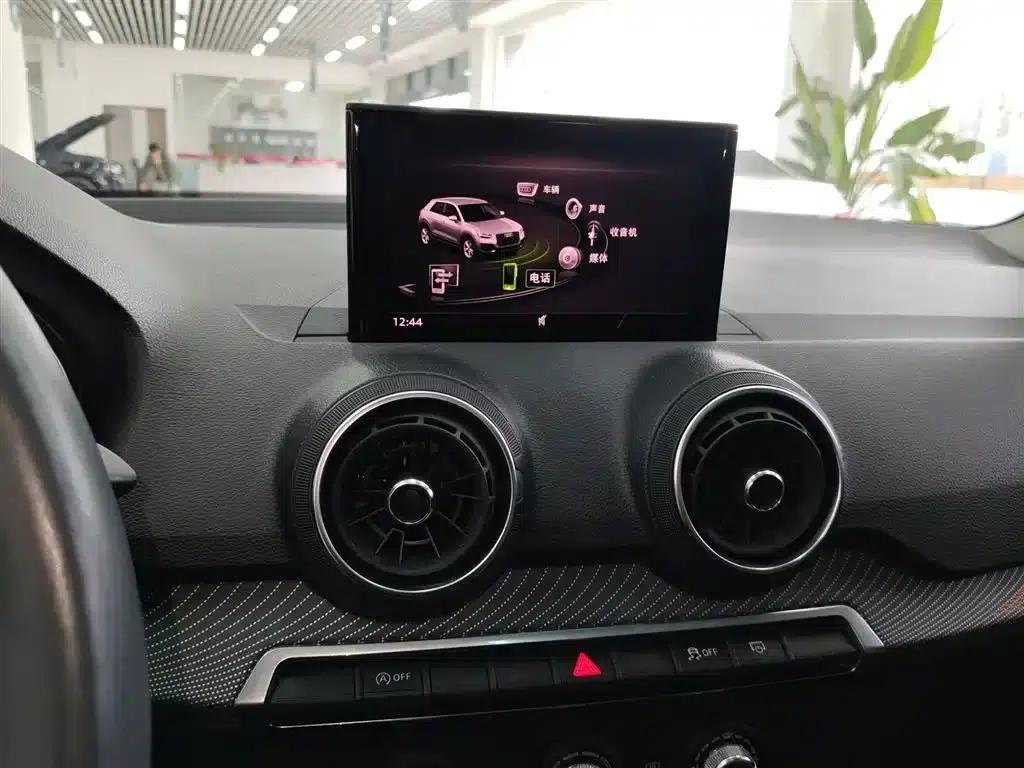 Audi Q2L 2018 35 TFSI Launch Edition (National V Emission Standard) — миниатюра 10