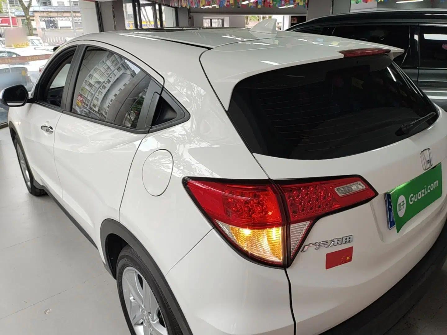 Honda Vezel 2020 1.5L CVT Elite Edition — миниатюра 4