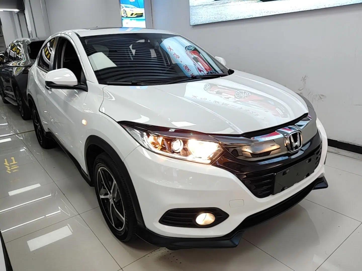 Honda Vezel 2020 1.5L CVT Pioneer Edition — миниатюра 3
