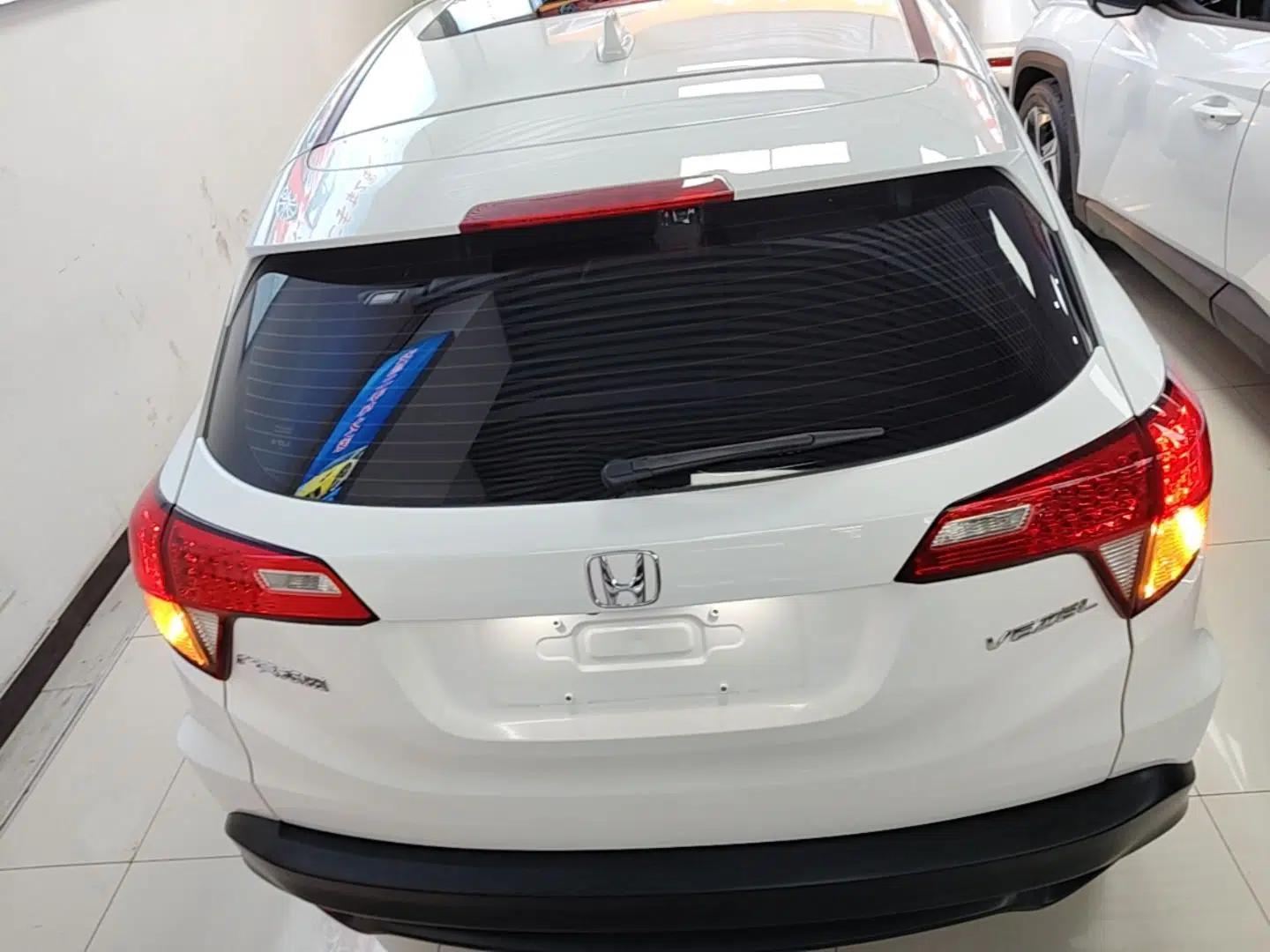 Honda Vezel 2020 1.5L CVT Pioneer Edition — миниатюра 5