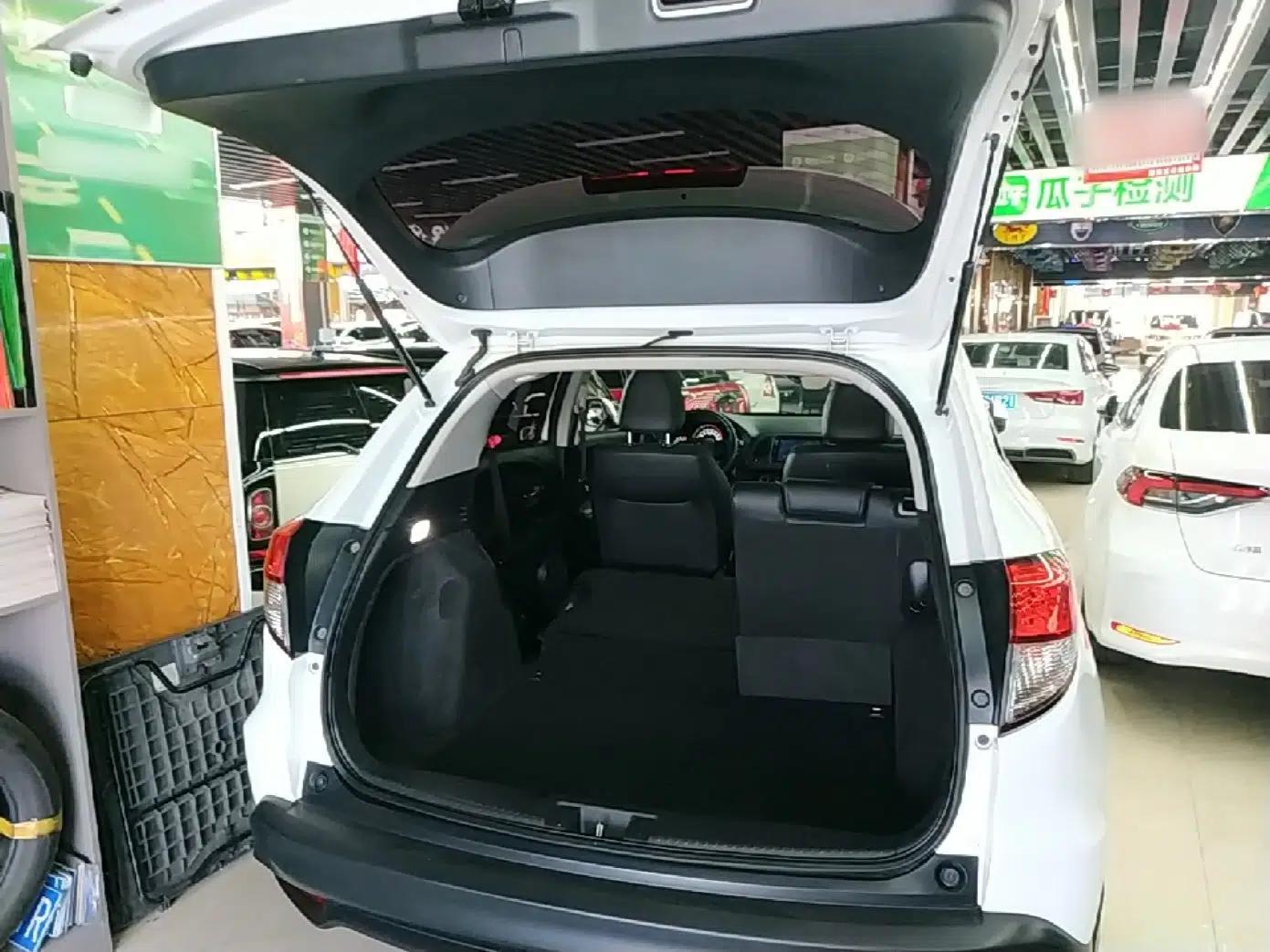 Honda Vezel 2020 1.5L CVT Pioneer Edition — миниатюра 22