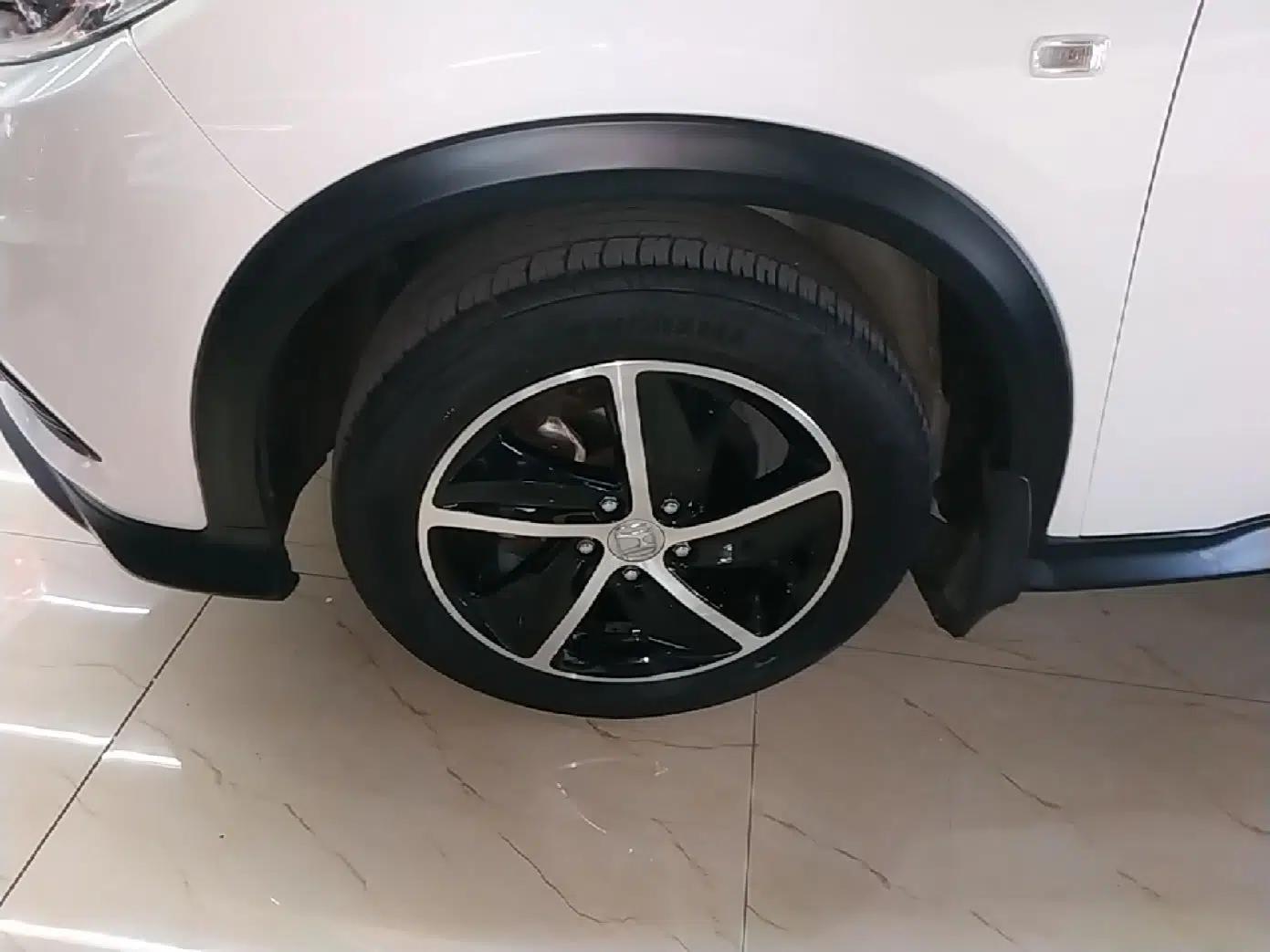 Honda Vezel 2020 1.5L CVT Pioneer Edition — миниатюра 8