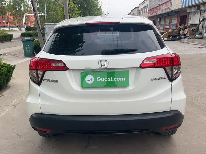 Honda Vezel 2020 1.5L CVT Elite Edition — миниатюра 3