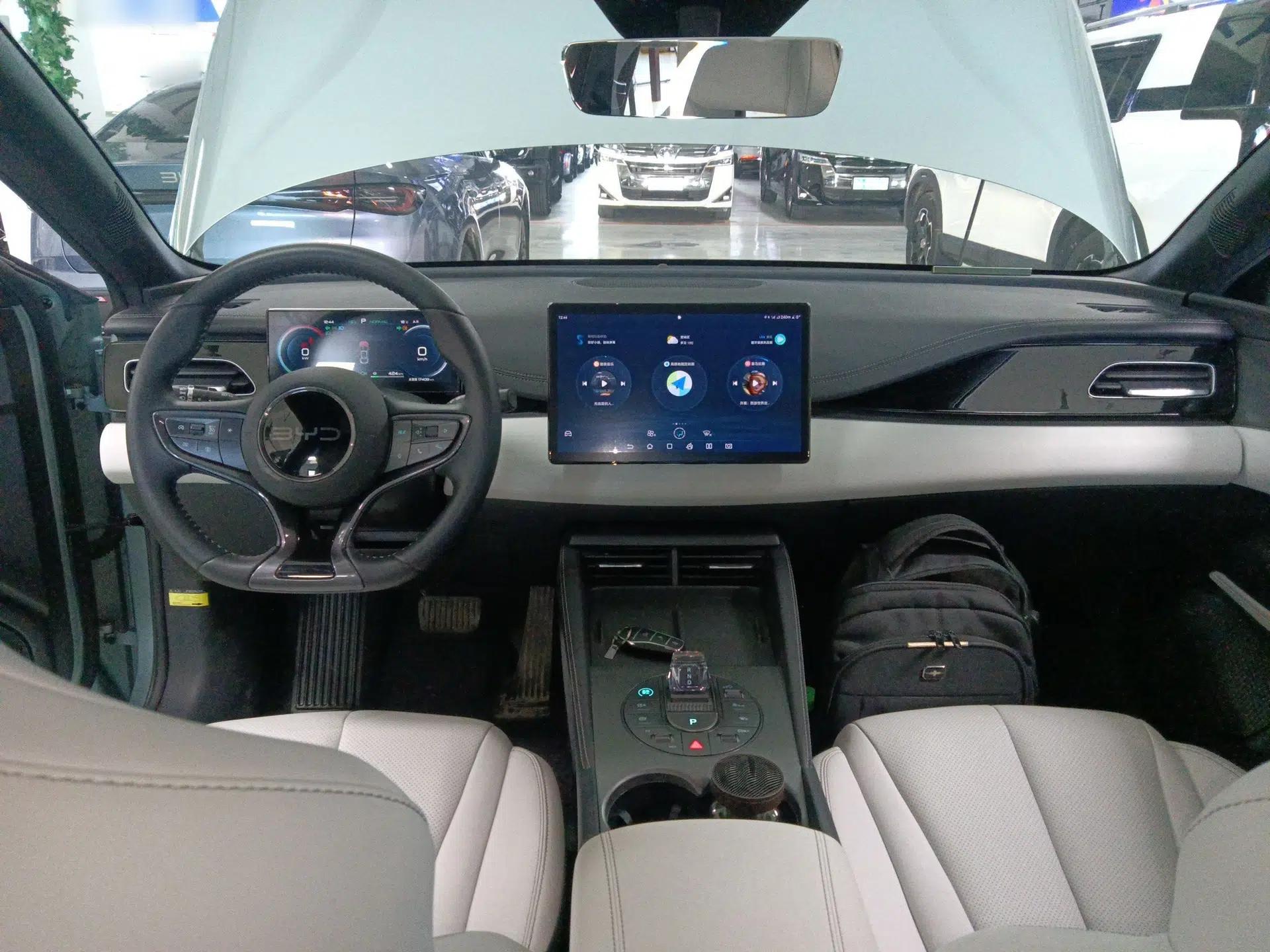 BYD Seal 06 New Energy 2024 DM-i 120KM Prestige Model — миниатюра 13