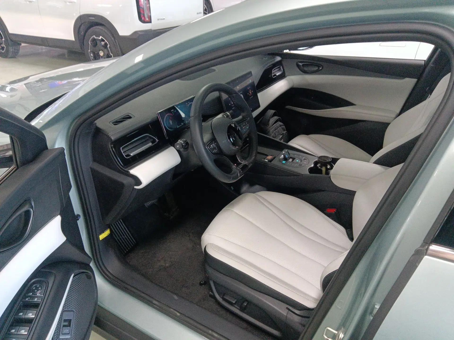 BYD Seal 06 New Energy 2024 DM-i 120KM Prestige Model — миниатюра 18
