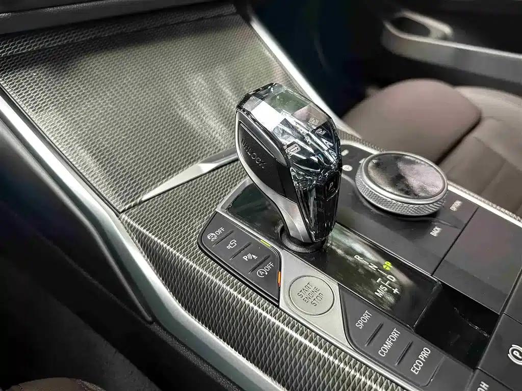 2021 BMW 3 Series 325Li M Sport Shadow Edition — миниатюра 14