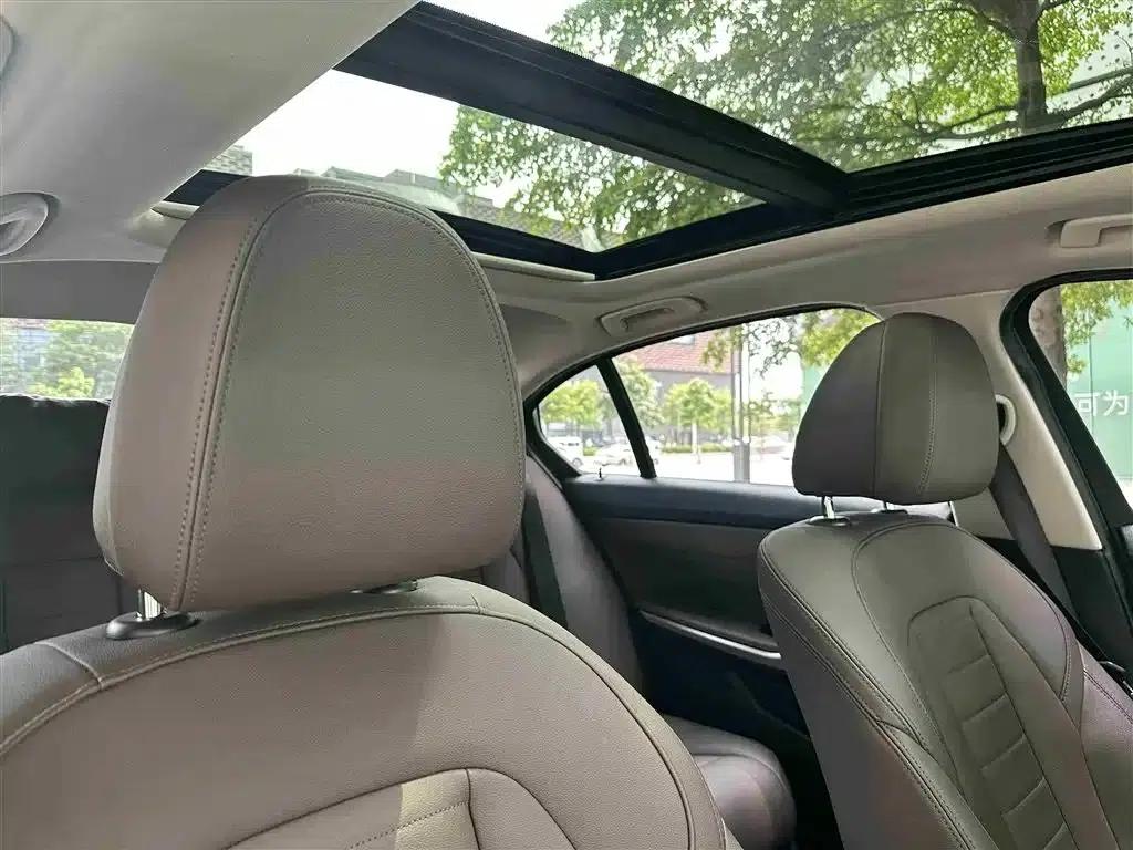2021 BMW 3 Series 325Li M Sport Shadow Edition — миниатюра 22