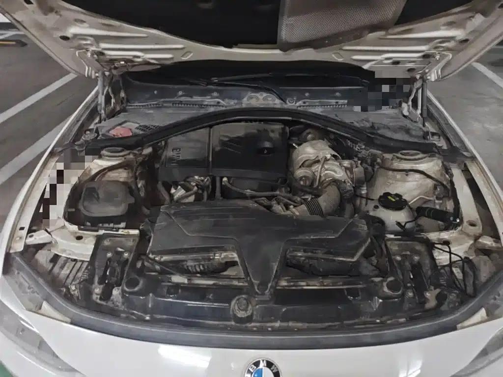 BMW 3 Series 2015 316Li Fashion Edition — миниатюра 11