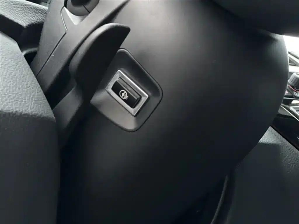 BMW 3 Series 2018 320Li Fashion Edition — миниатюра 19