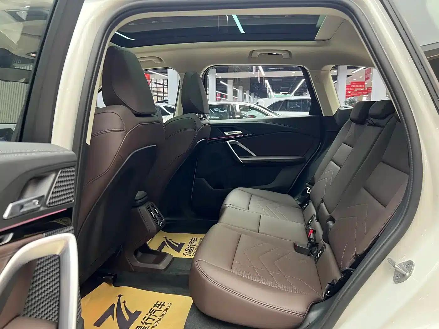 BMW iX1 2023 eDrive25L X Design Package — миниатюра 13