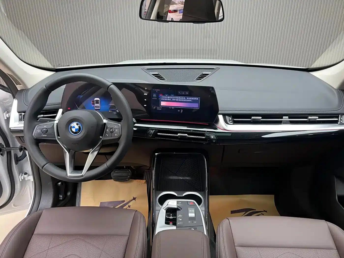 BMW iX1 2023 eDrive25L X Design Package — миниатюра 19