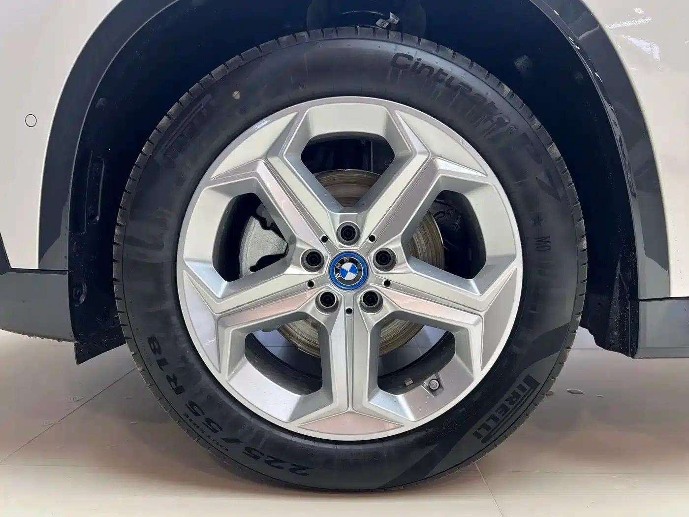 BMW iX1 2023 eDrive25L X Design Package — миниатюра 21